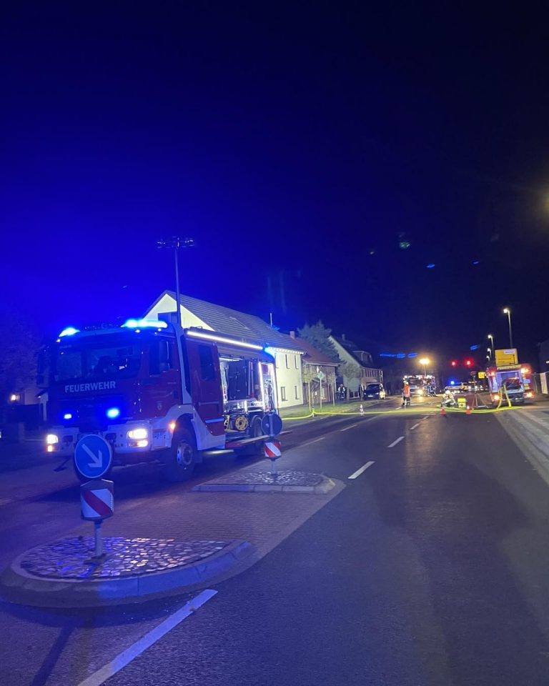 Dachstuhl-Brand: Cremlingen – Hauptstraße