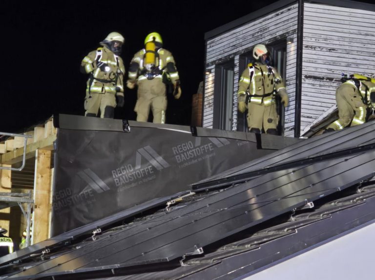 Cremlingen: Feuerwehr und Eigentümer verhindern Dachstuhlbrand