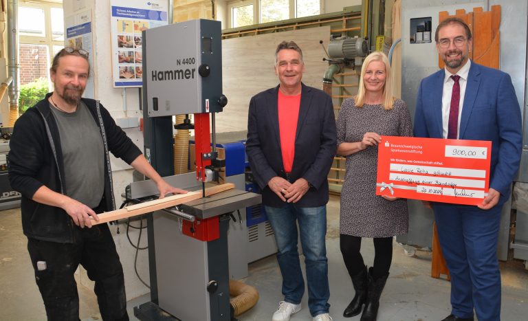 Die Tischler-Ausbildung bei Lavie in Königslutter wird zeitgemäßer und sicherer