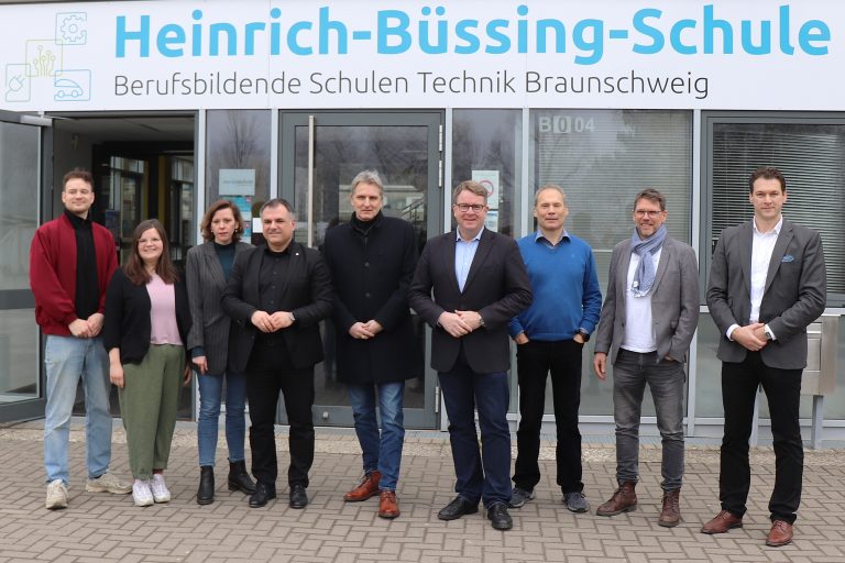 Artikel über unsere Podiumsdiskussion mit Vertretern aus der Politik
