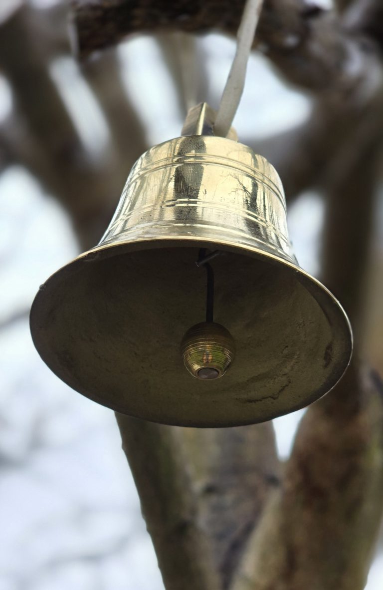 Der Glöckchenbaum der Opfer des KZ Schandelah-Wohld
