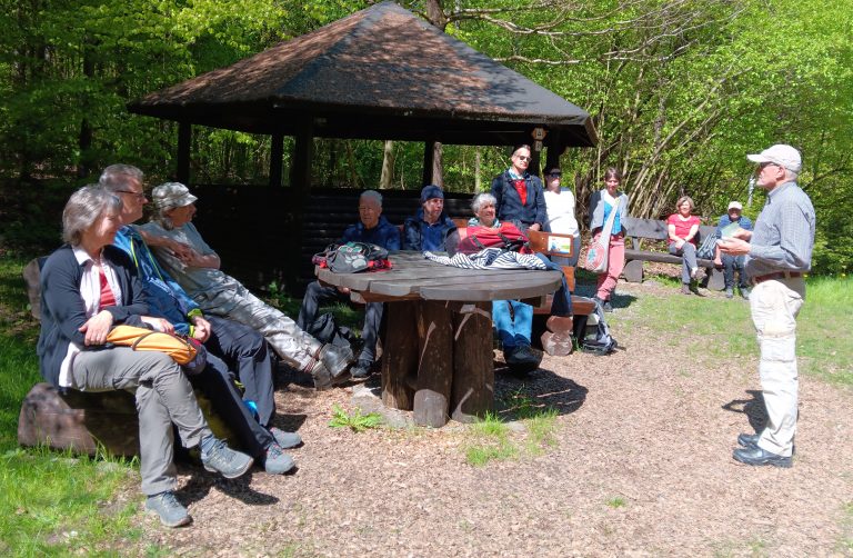 14. Historische Wanderung durch den Elm 14. Historische Wanderung durch den Elm