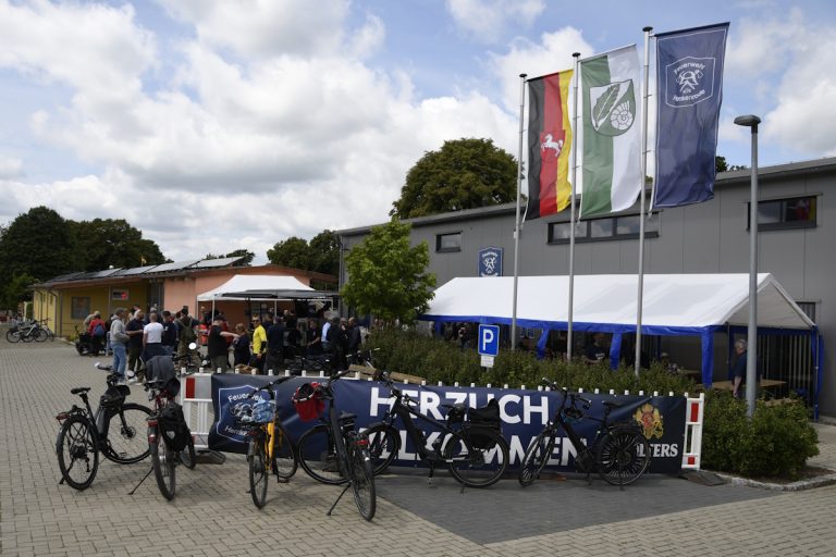 Familienfreundlicher Boxenstopp in Hemkenrode am Vatertag Familienfreundlicher Boxenstopp in Hemkenrode am Vatertag