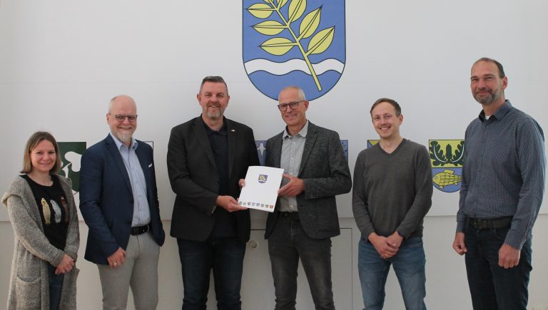 Sonnenstrom vom kunterbunten Kitadach