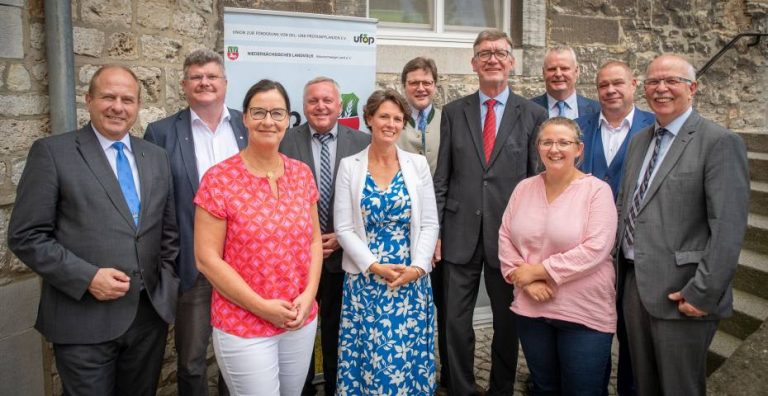 Landvolk Braunschweiger Land würdigt Gerhard Rott und begrüßt Felicitas Naundorf als neue Kreislandwirtin im Landkreis Helmstedt