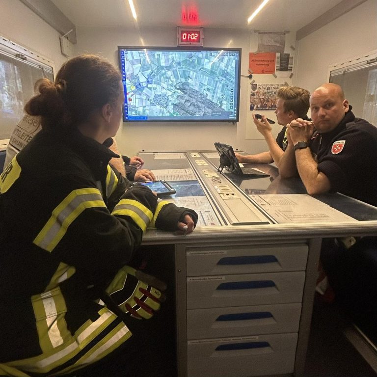 Fachzug der Feuerwehr LK Wolfenbüttel im Einsatz bei Wendessen