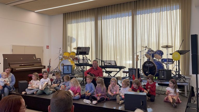 Wenn Musik verbindet: Jubiläum der Musikbox wird zum großen Erfolg