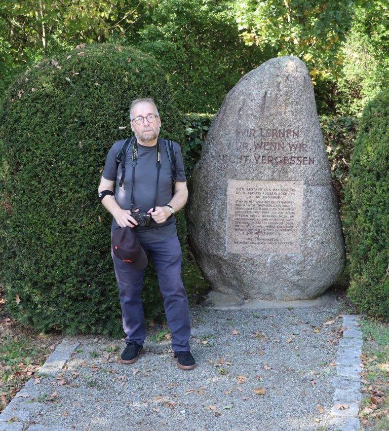 Britischer Forscher besuchte Gedenkstätte KZ Schandelah