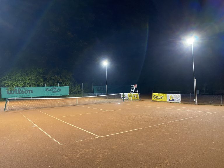 Dank neuem Flutlicht: Tennis auch nach Sonnenuntergang