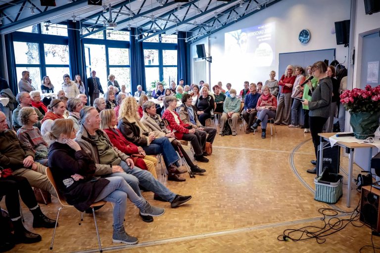 Kreative Vielfalt in der vhs – Werkschau 2025 eröffnet