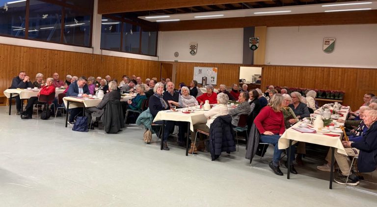 Herzenswärme in der Adventszeit: Gemeinde Evessen feiert traditionelle Senioren-Adventsfeier