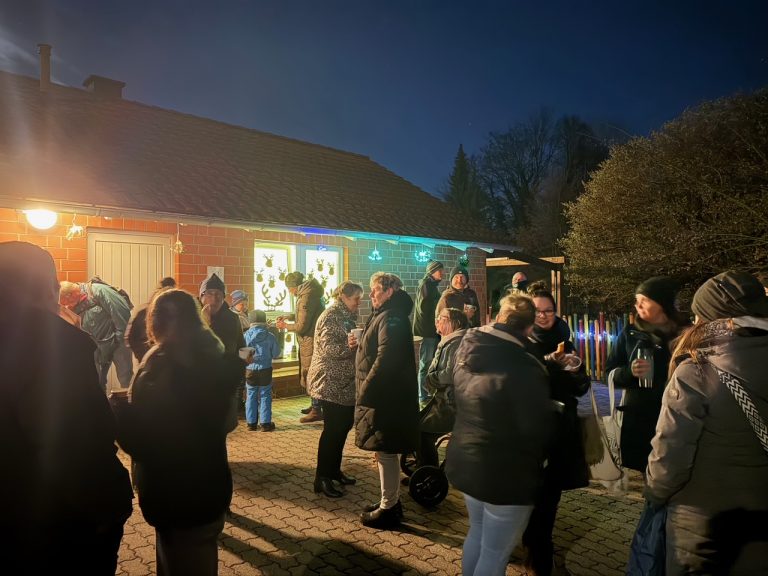 Lebendiger Adventskalender: Besinnlicher vierter Abend in der Kita Erkerode