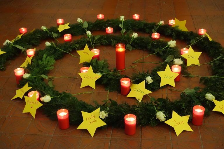 Der „Weg des Gedenkens“: Eine gemeinschaftliche Erinnerung an alle früh verstorbenen Kinder