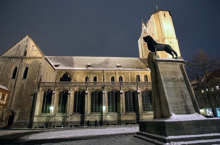 csm_Dom_Winter_Nacht_03_f2f977604c