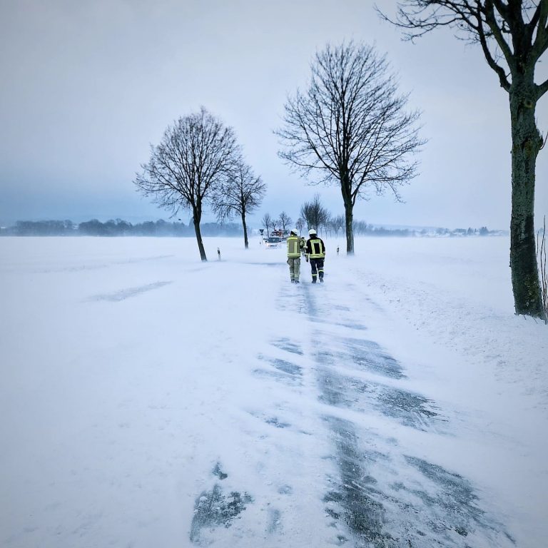 Sturmtief Elli zieht über Cremlingen – Baum stürzt auf Haus, Straßen blockiert
