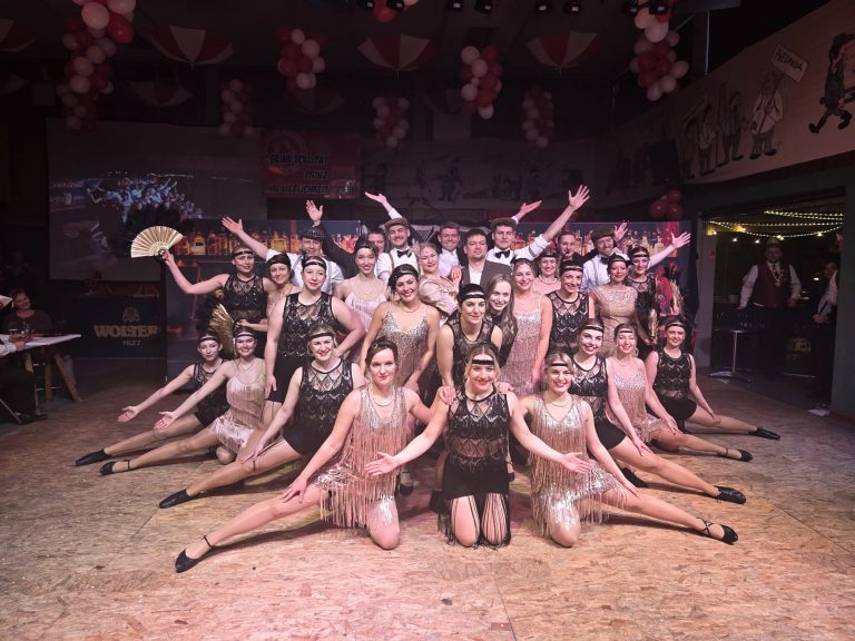 „Golden Twenties“: Heart of Dance e.V. begeistert beim Karneval der Jungen Gesellschaft Schandelah
