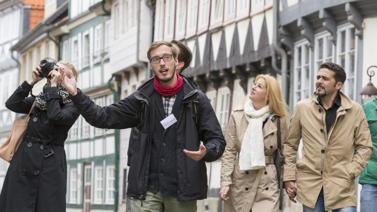 Frühlingserwachen in Wolfenbüttel: Stadtführungen starten in die neue Saison