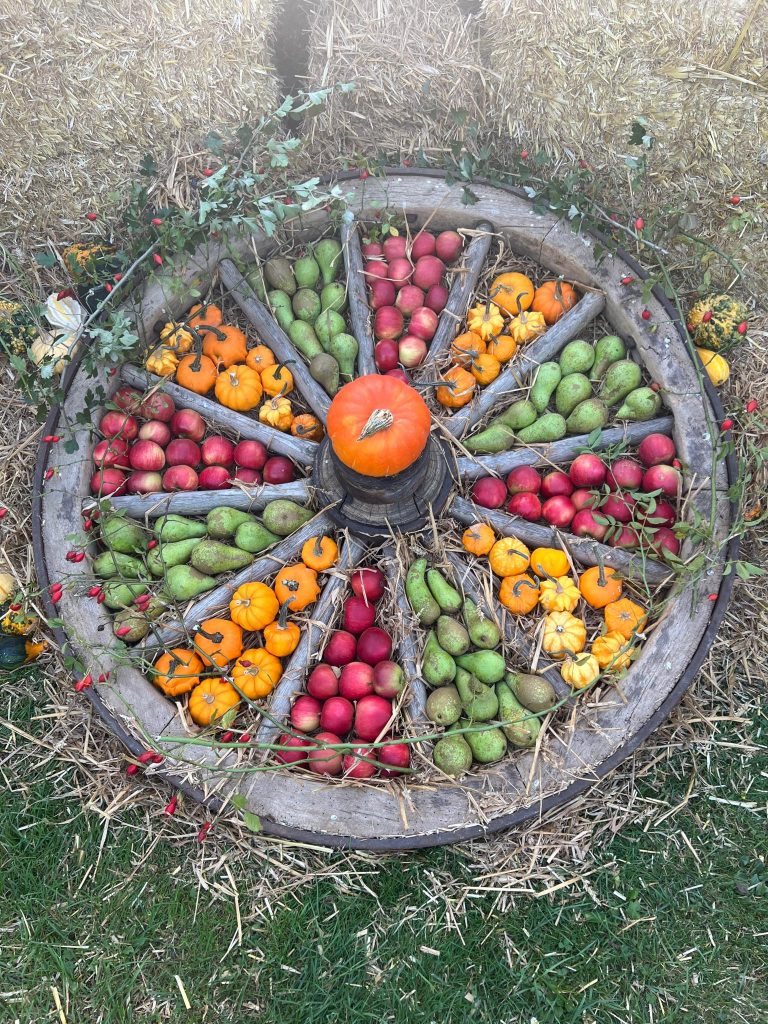 Obsthof Molks macht wieder Hoffest im April