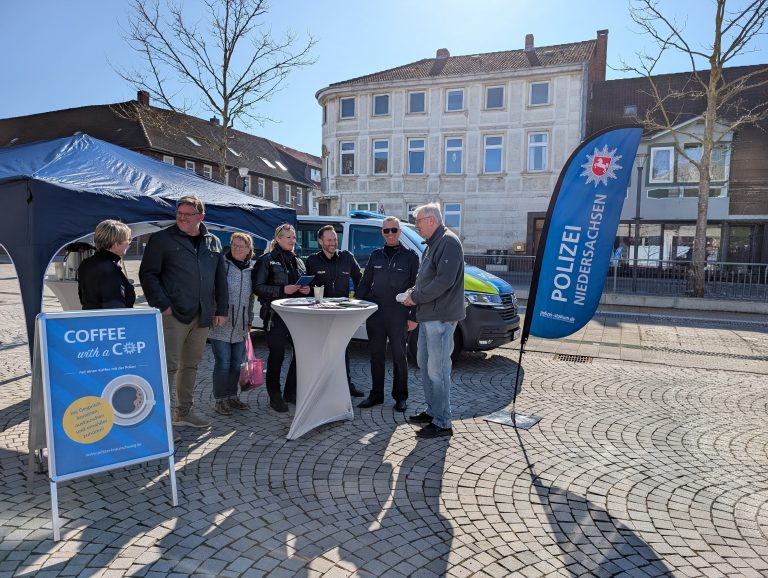 Coffee with a Cop – Bürgergespräche bei einer Tasse Kaffee