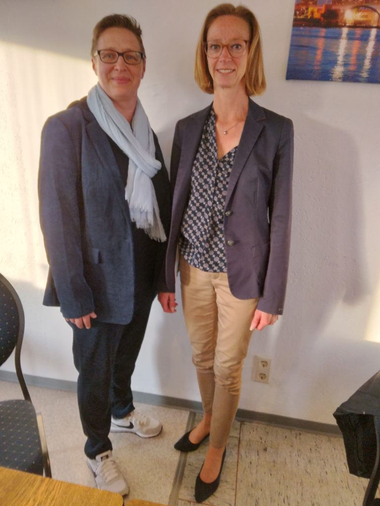 CDU-Café-Treff vor Edeka